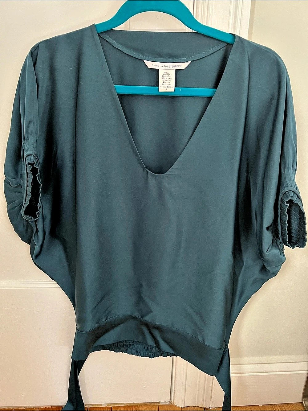 Diane von Furstenberg Edna Top Silk V-Neck Blouse Blue Size 0